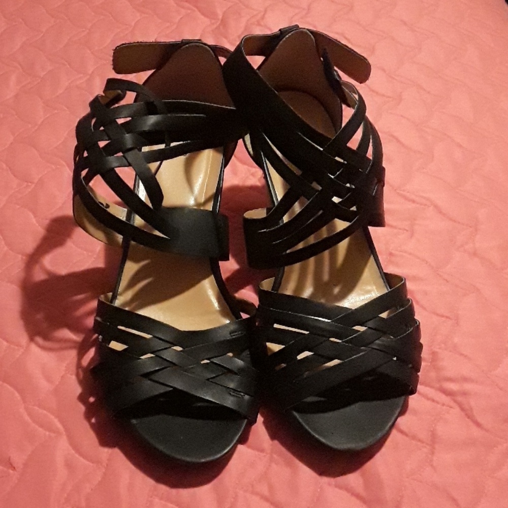 Shoe